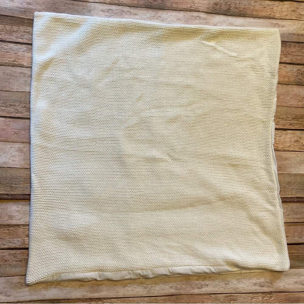 Kenneth Cole Reaction Home Crocheted Cotton Cream Pillow Cover 25” X 25”